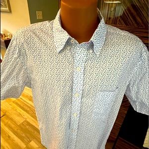 J. McLaughlin men’s button down shirt NWOT